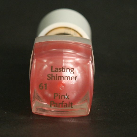 Estee Lauder Lasting Shimmer lipstick in Pink Parfait 61 - Picture 2 of 2